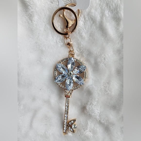 Gold and Silver Starfish Purse Charm Jewelry Chain And Keychain Bag Charm Chain - Picture 7 of 10